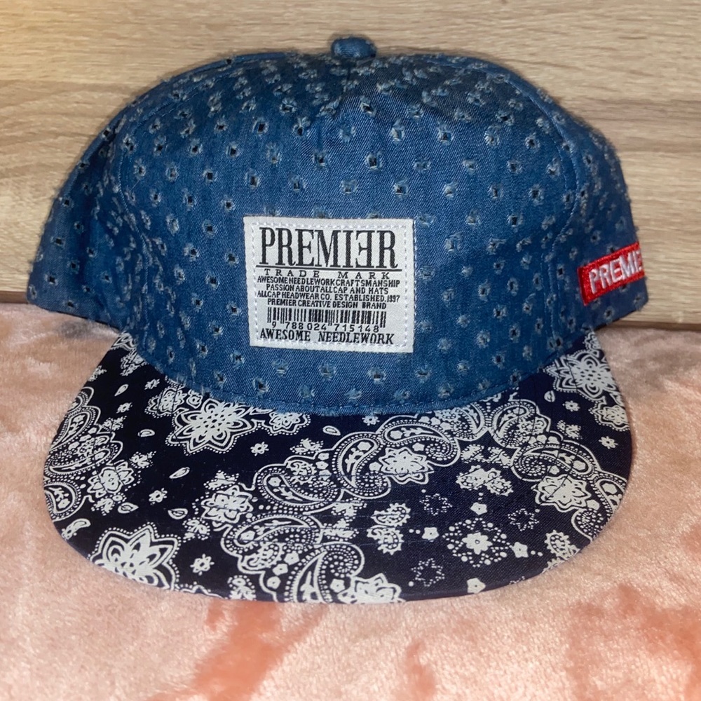 Premier SnapBack
